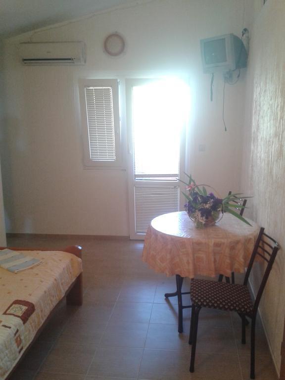 Guesthouse Lautasevic Petrovac Exterior foto