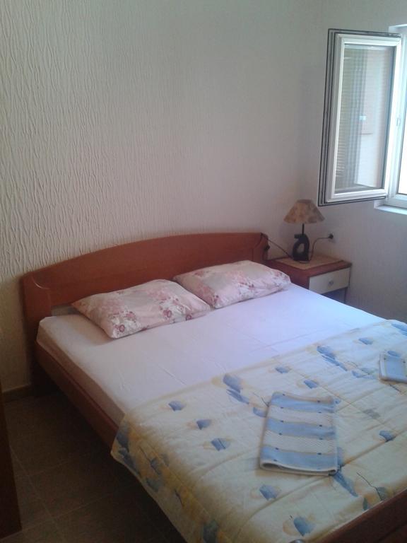 Guesthouse Lautasevic Petrovac Exterior foto