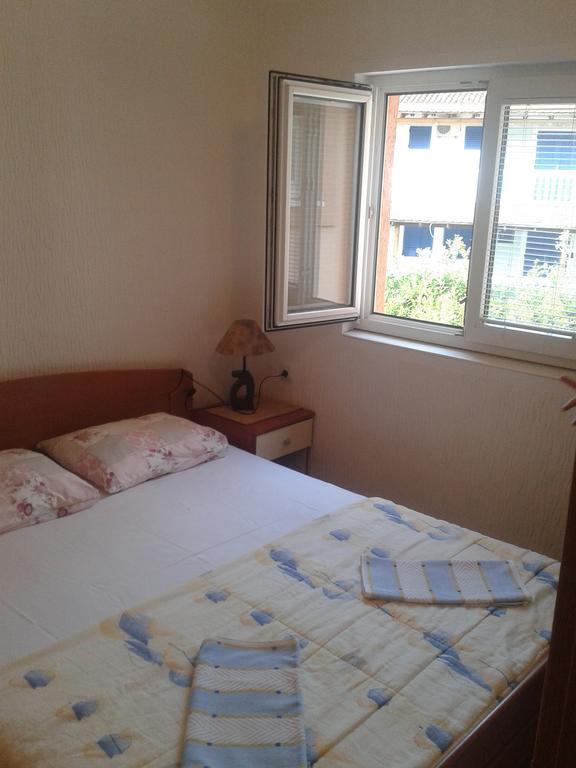 Guesthouse Lautasevic Petrovac Exterior foto