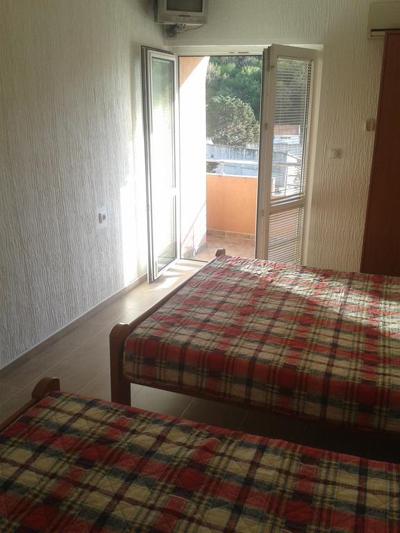 Guesthouse Lautasevic Petrovac Exterior foto
