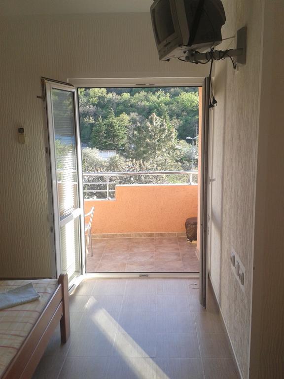 Guesthouse Lautasevic Petrovac Exterior foto