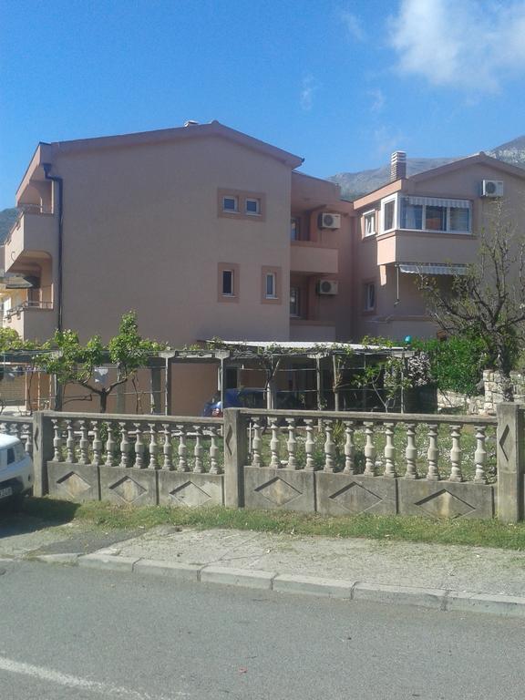 Guesthouse Lautasevic Petrovac Exterior foto