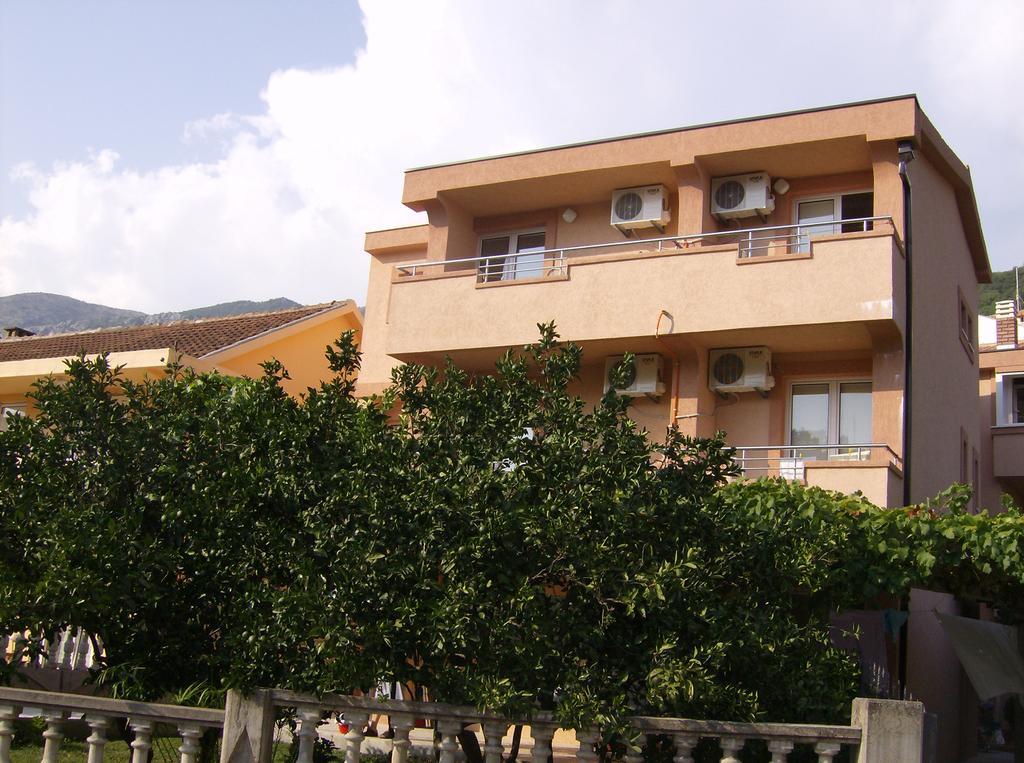 Guesthouse Lautasevic Petrovac Exterior foto
