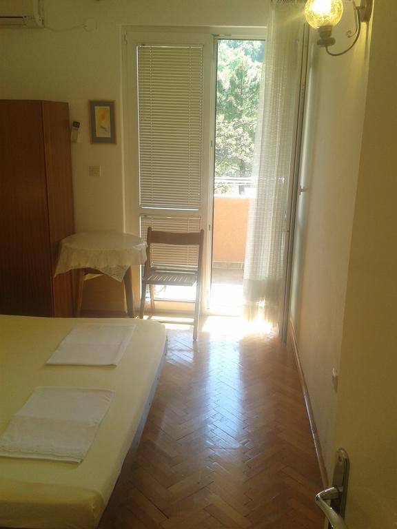 Guesthouse Lautasevic Petrovac Exterior foto